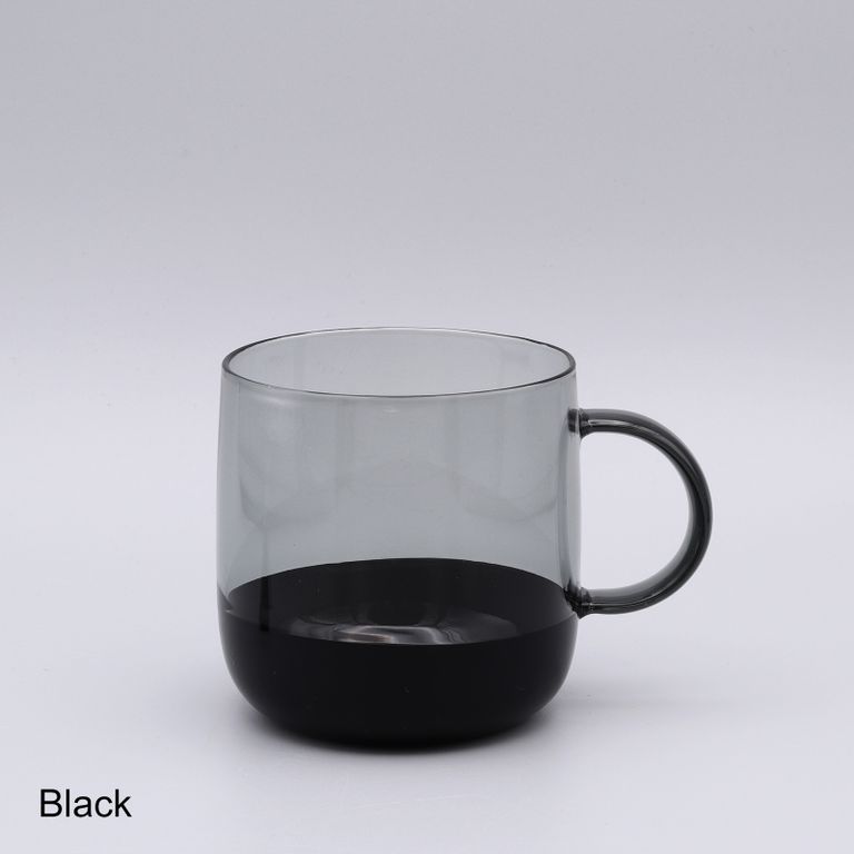 ブラック