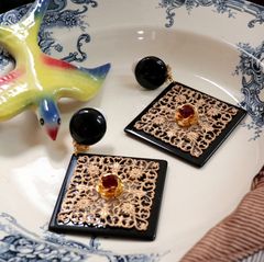 「スクエアアラベスク」イヤリング