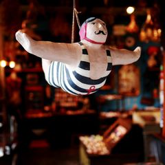 PAPIER MACHE HANGING DIVER 【BATELA】