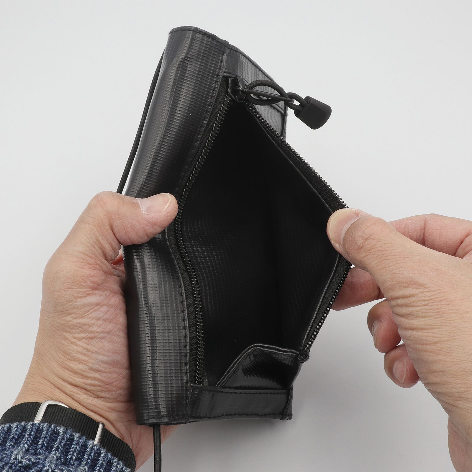 「FLY Long Wallet」ショルダーウォレットXL ブラック