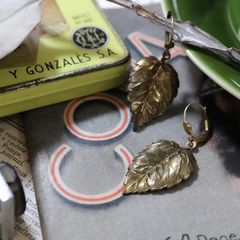 「スイングリーフ」ピアス フランス