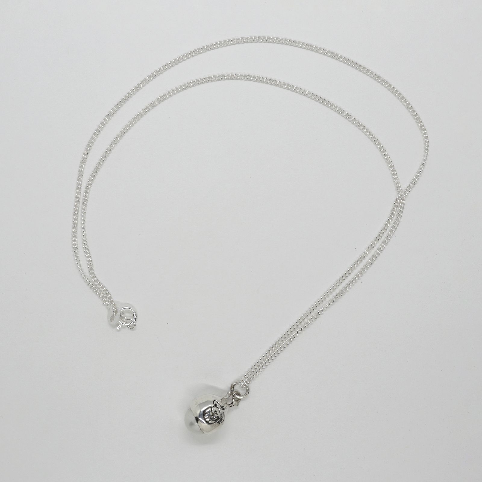 「Space Hopper Necklace」ネックレス