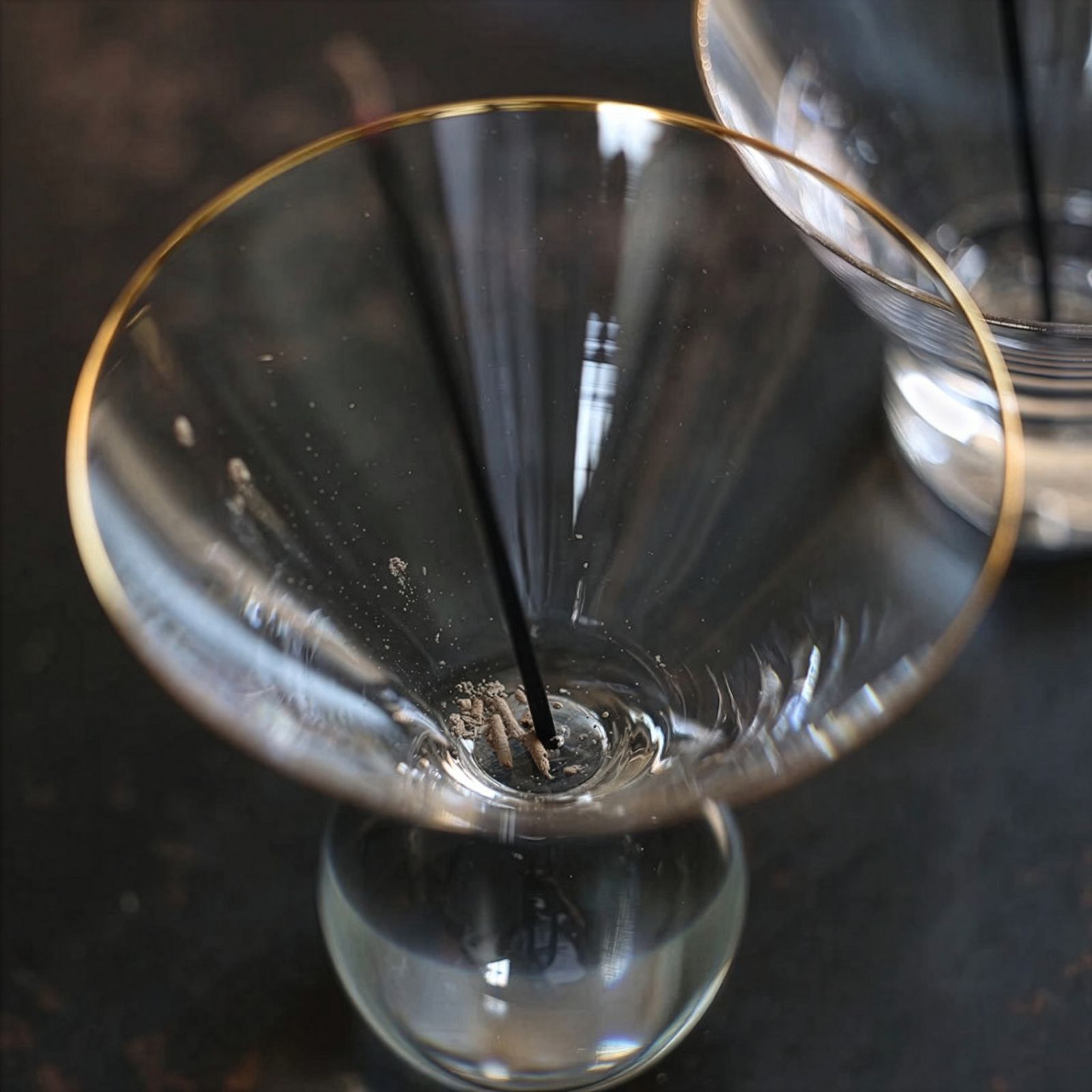 "HAZEL TINY ALLE A TE SPHERE"お香立て