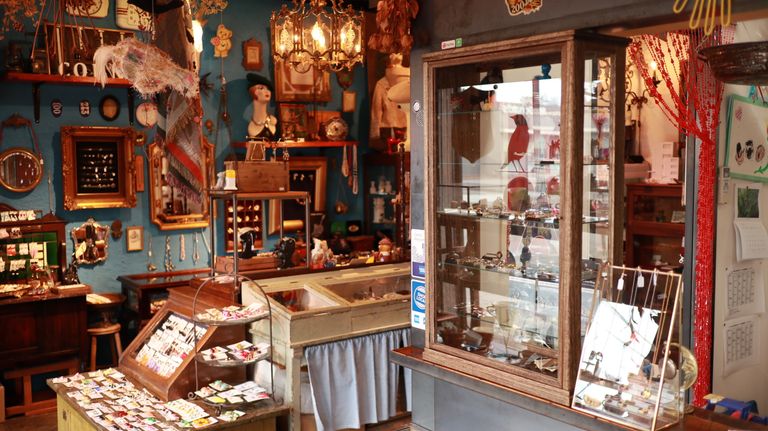 お店に新しい棚が仲間入り。