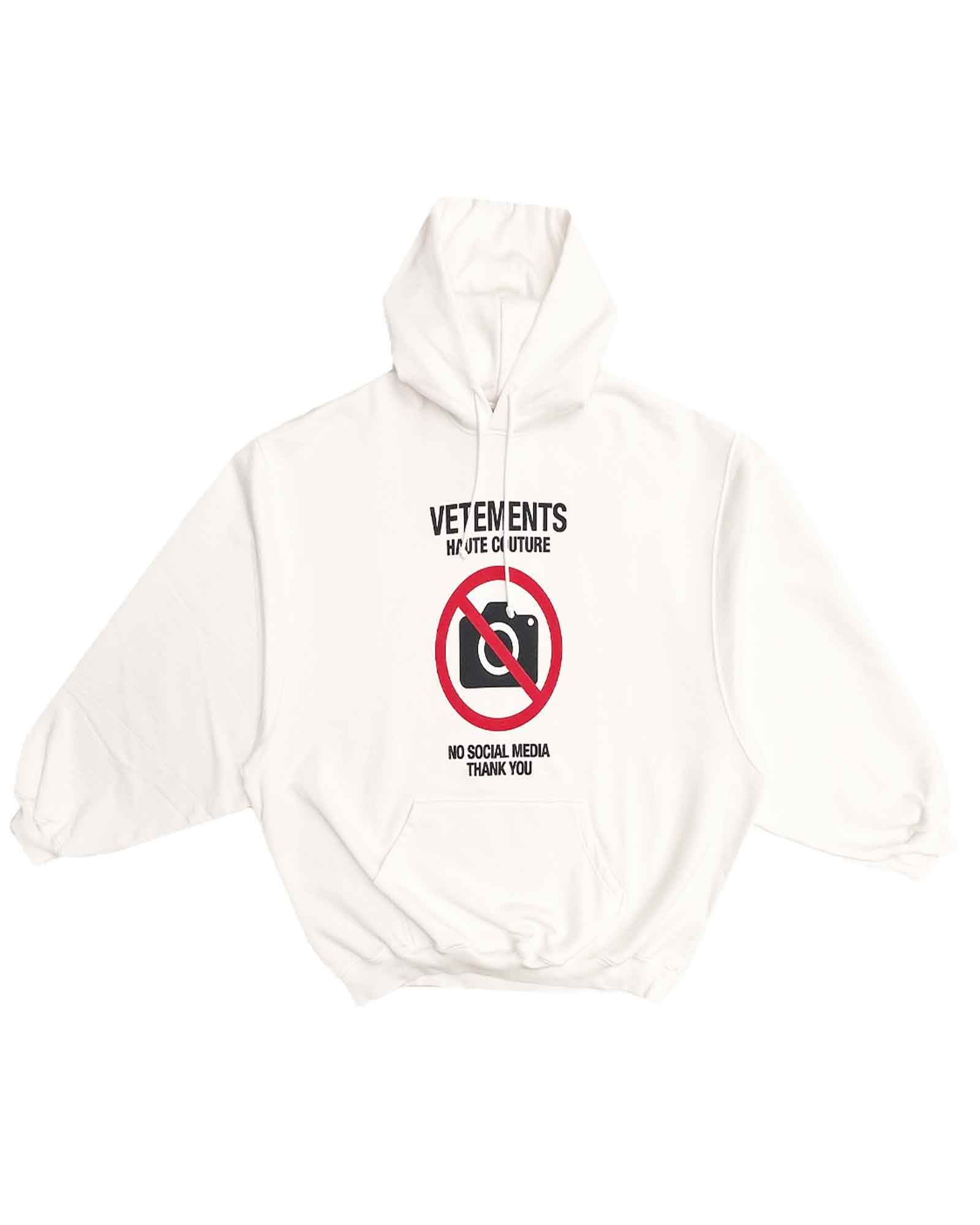VETEMENTS - Limited edition crystal logo hoodie | Detail