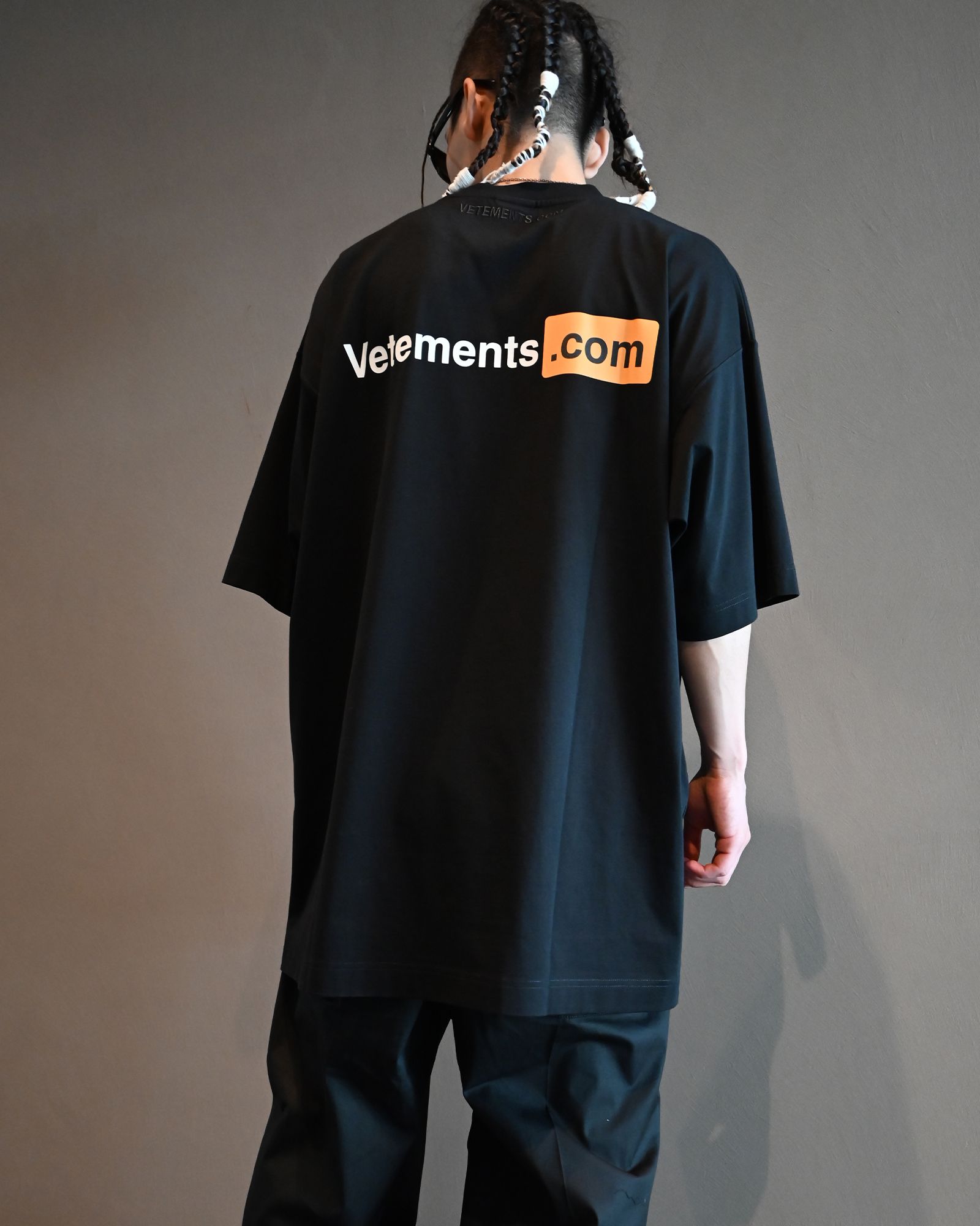 VETEMENTS - XXX LOGO T-SHIRT/UA65TR310B/Tシャツ/BLACK | Detail