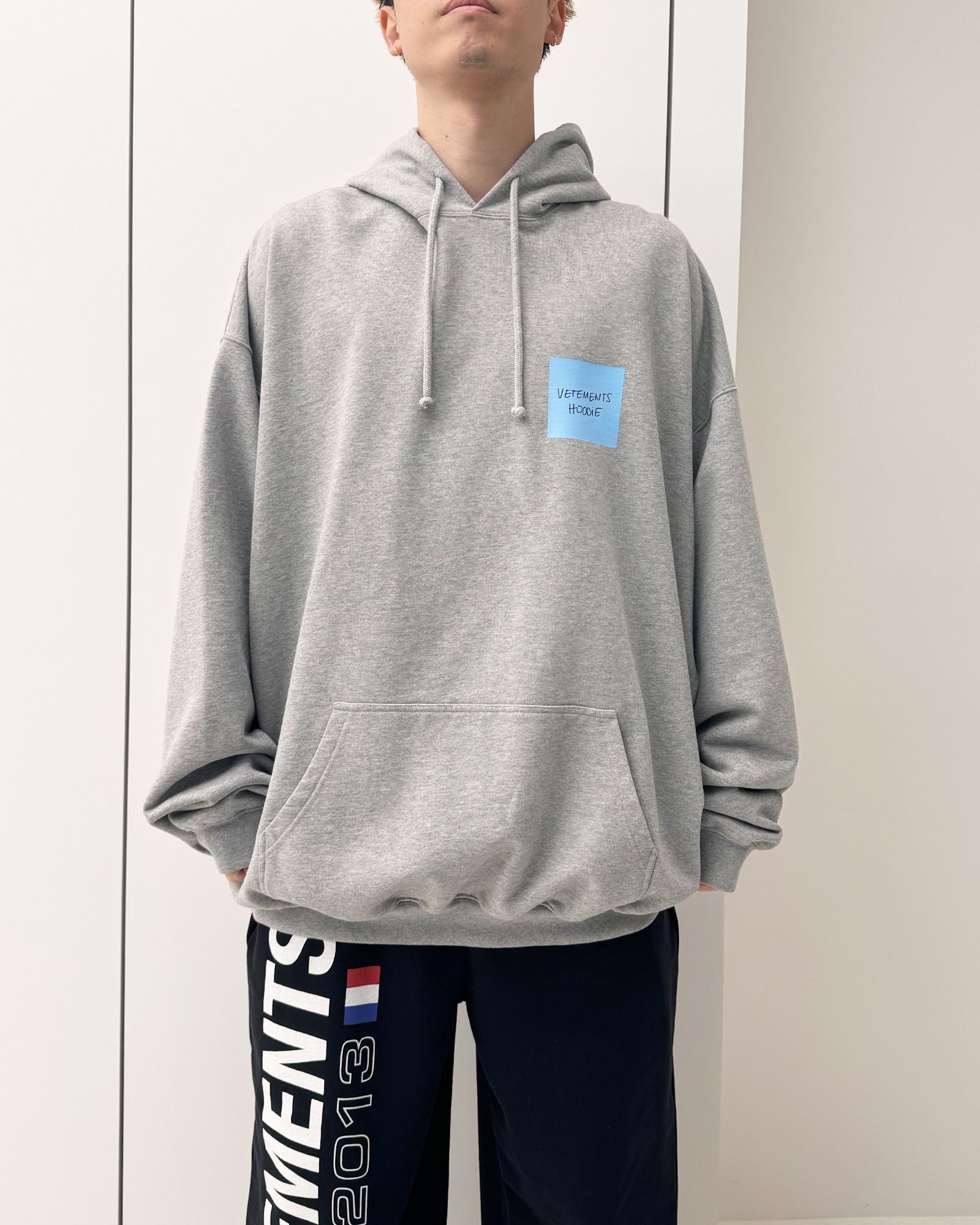 VETEMENTS - ヴェトモン/Flag logo hoodie/プルオーバーパーカー/White 