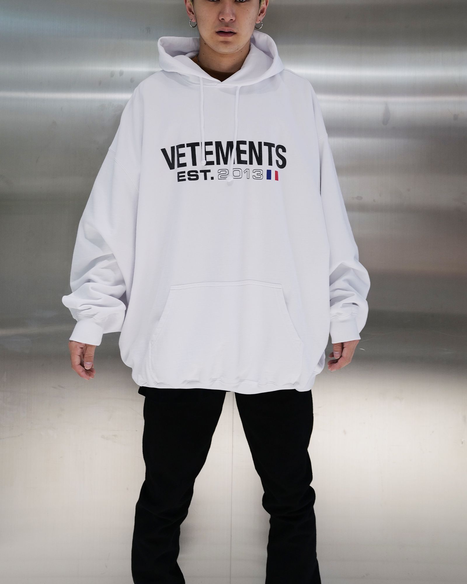 VETEMENTS LOGOPATCH PULLOVER パーカー