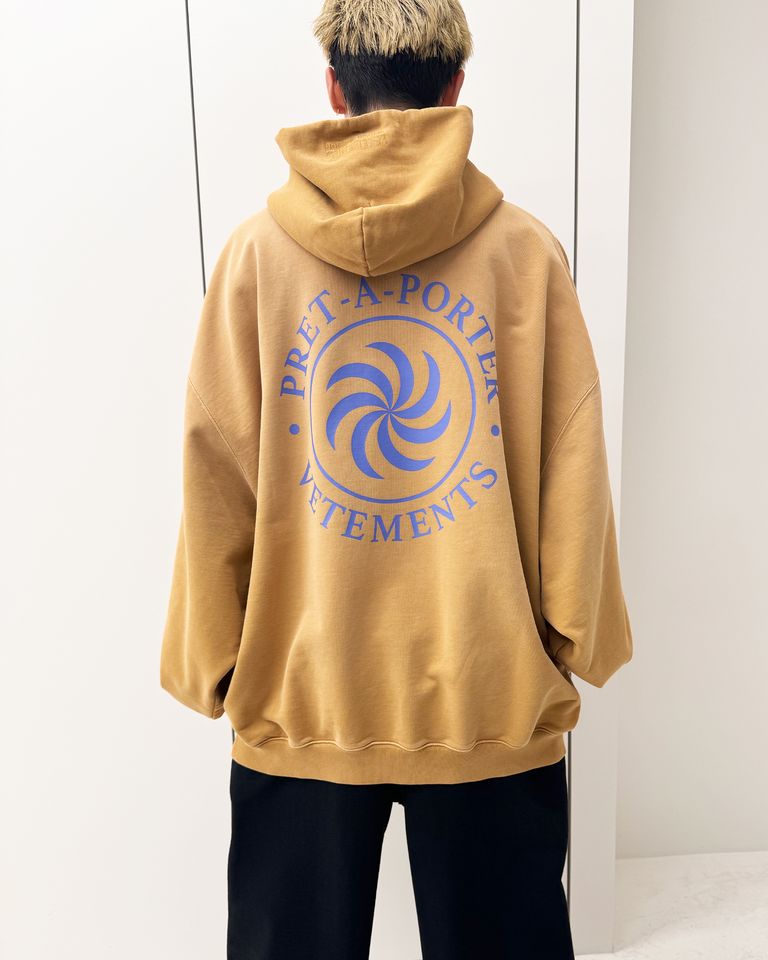 VETEMENTS - VEGAN LOGO HOODIE/UE54HD360E/プルオーバーパーカー 