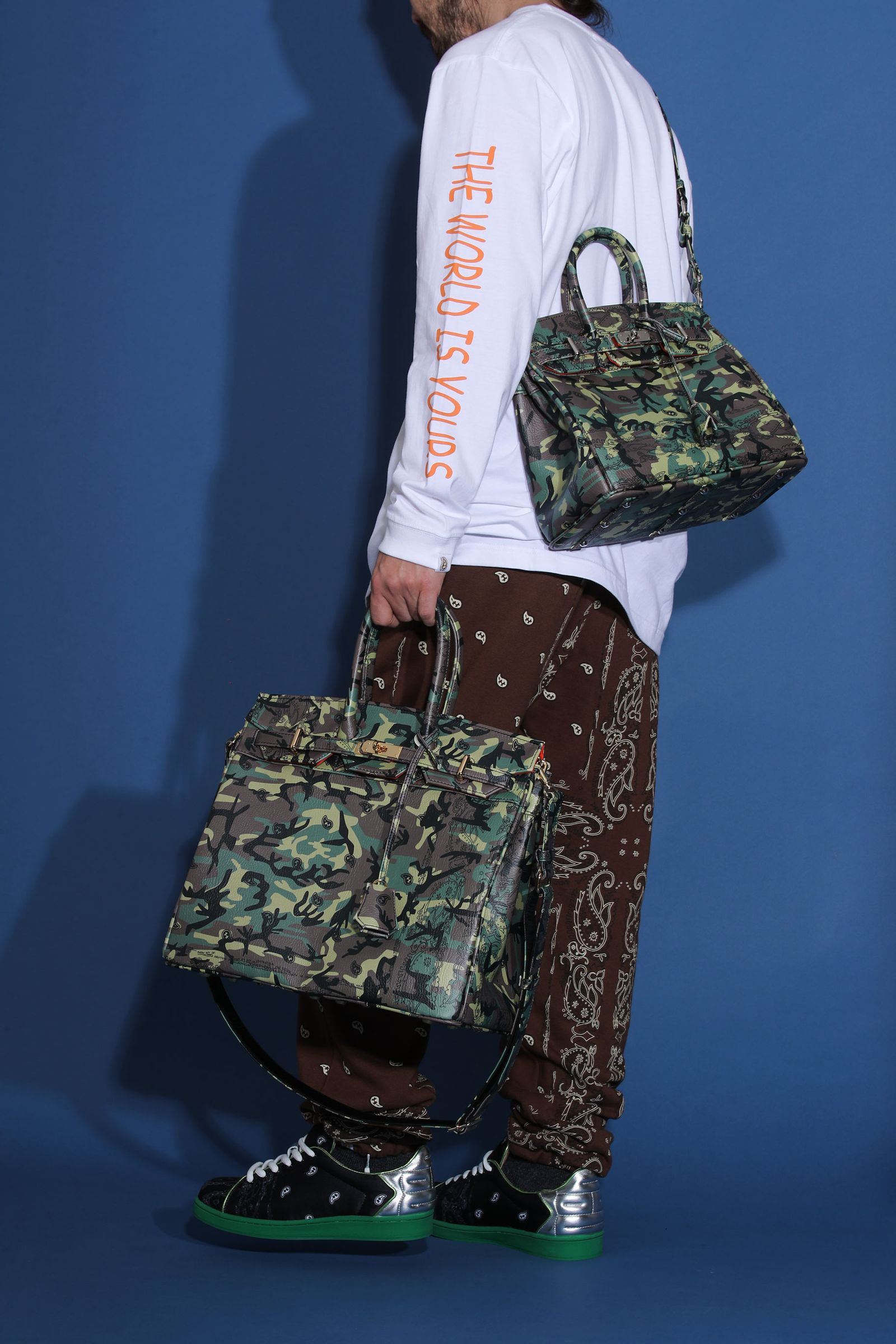 THE WORLD IS YOURS PAISLEY BAG バッグ - ボストンバッグ