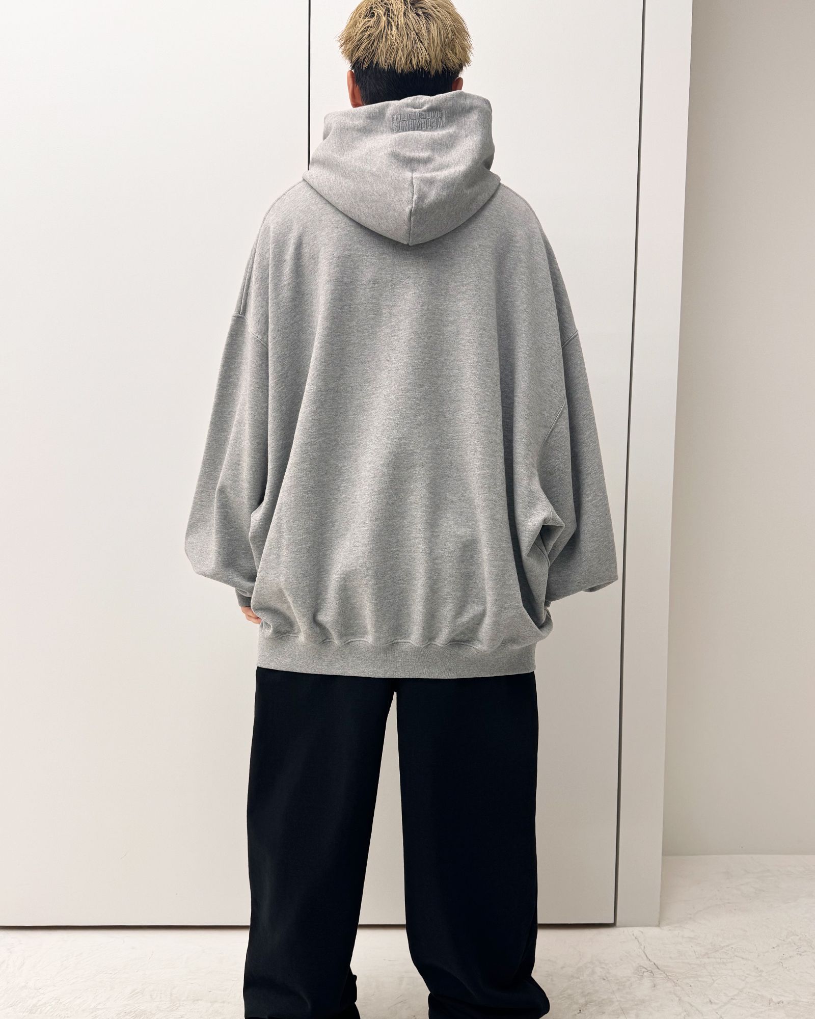 VETEMENTS - ヴェトモン/Flag logo hoodie/プルオーバーパーカー/Grey