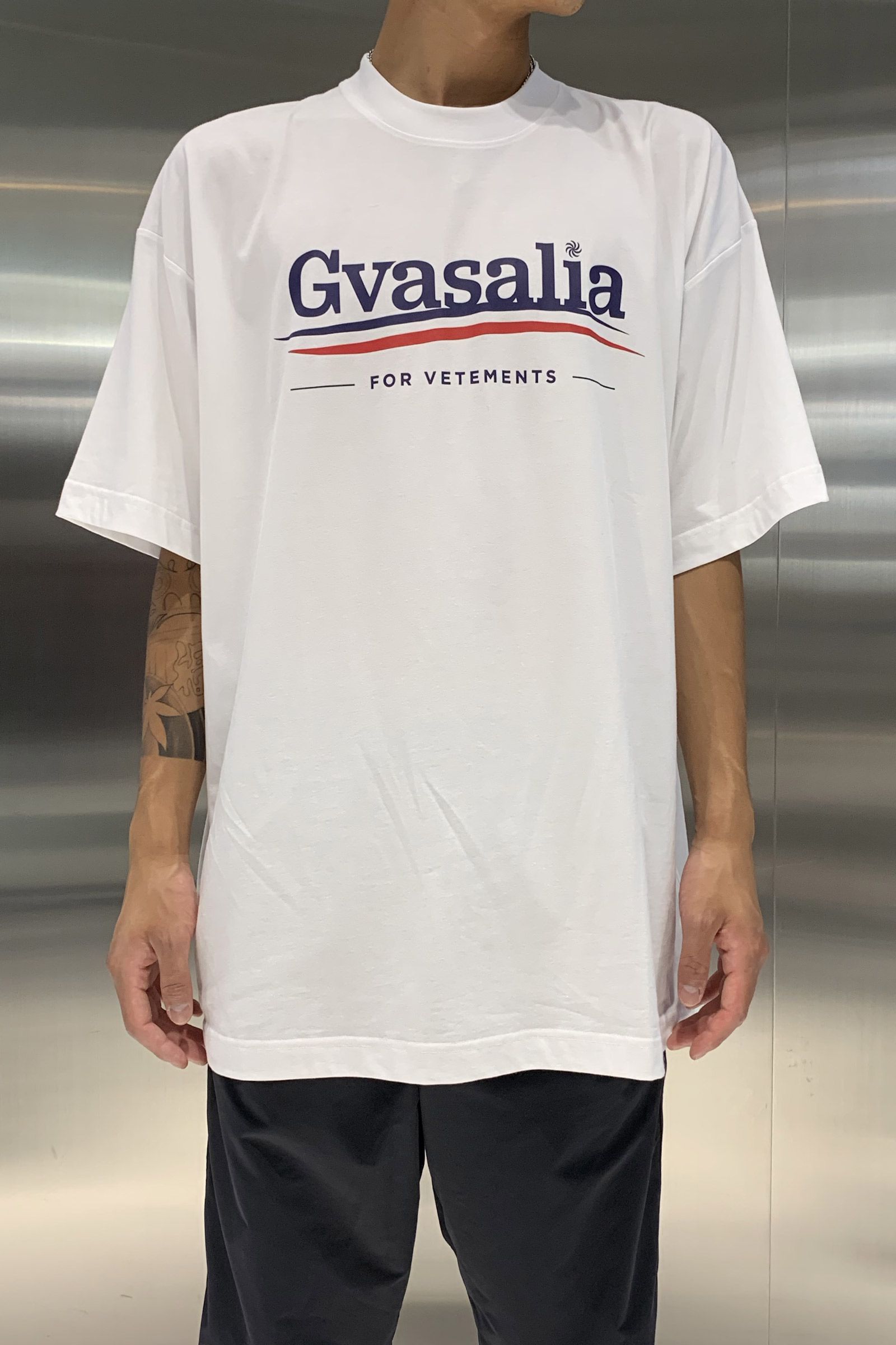 Keeping Up With The Gvasalias Tシャツ | hartwellspremium.com
