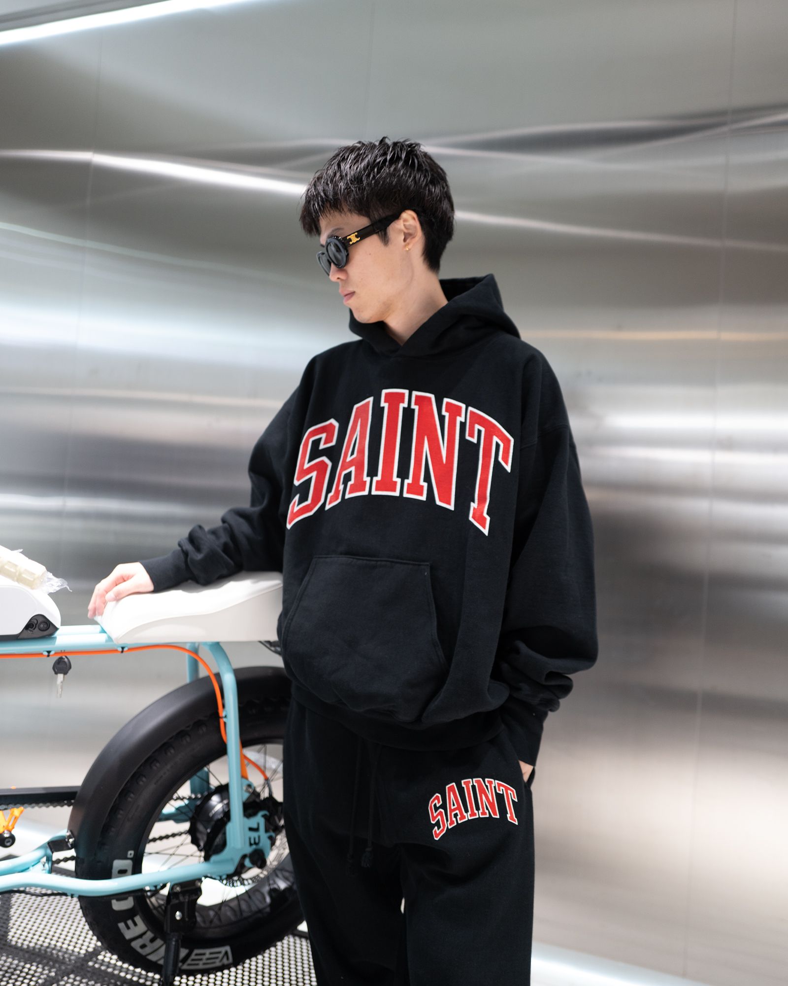 SAINT Mxxxxxx - hoodie/arch saint (プルオーバーパーカー) Black ...