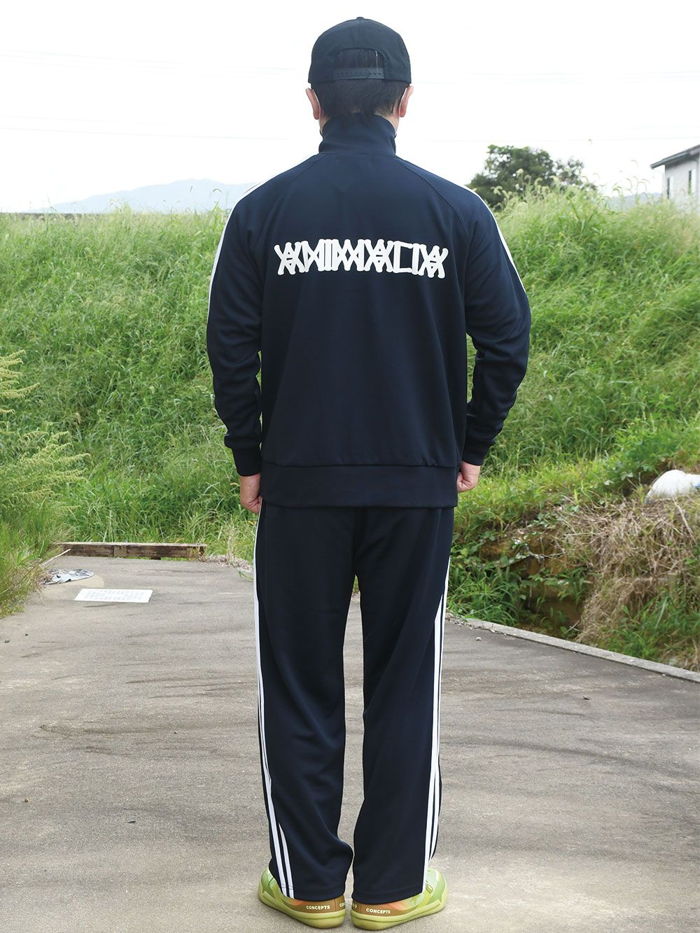 TRACK-PANTS