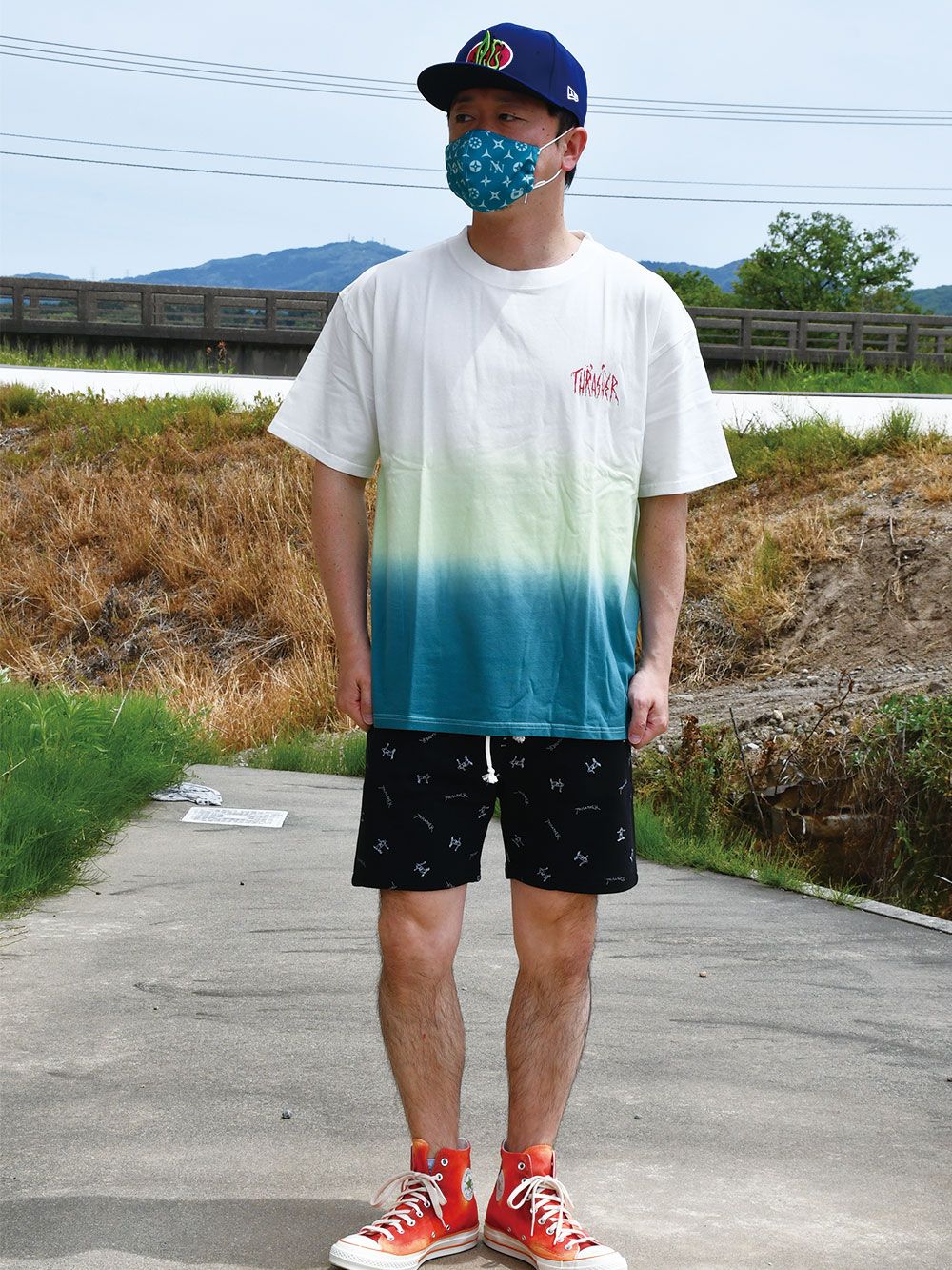 Bleed in Bleed space dye