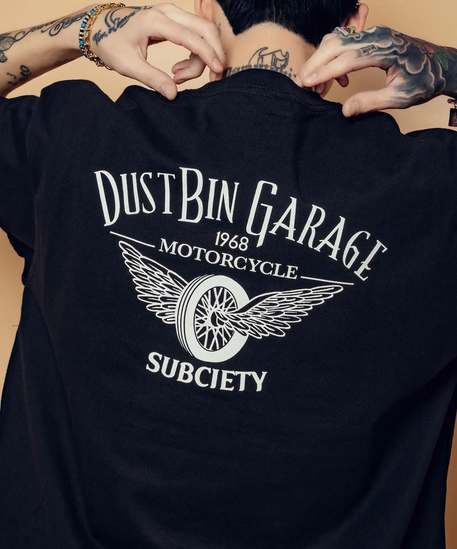 Dust bin garage tee