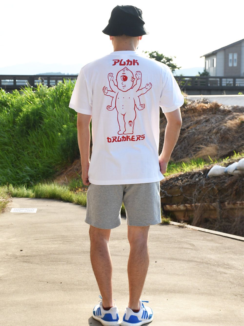 クセ強赤ちゃんTEE