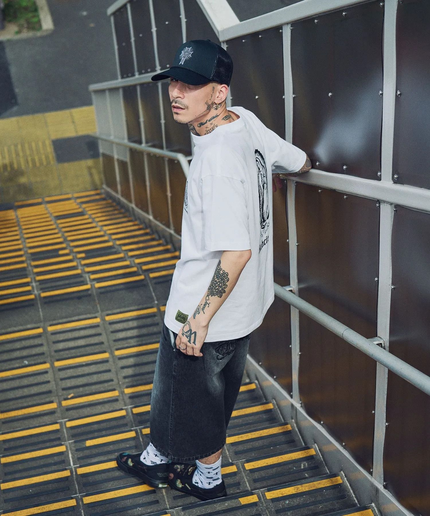 Embroidery mesh cap