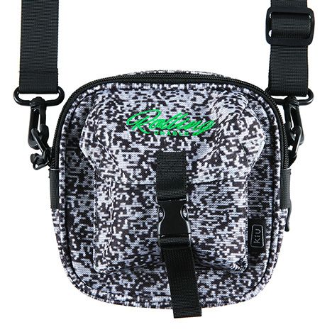 RC x KiU SQUARE POUCH