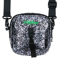 RC x KiU SQUARE POUCH