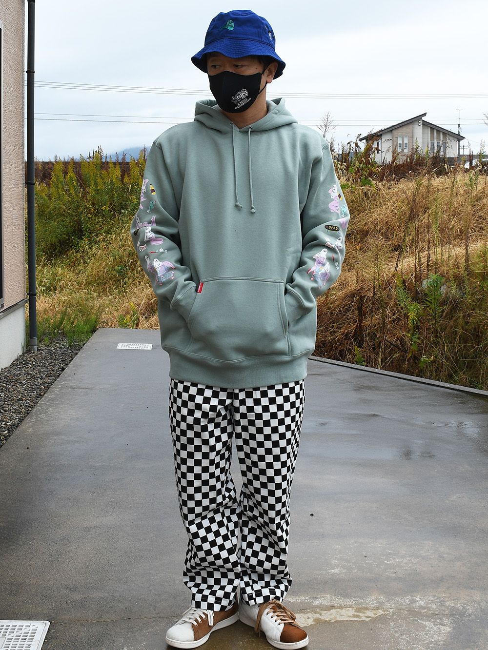 SPOOKY GIRL-HOODIE