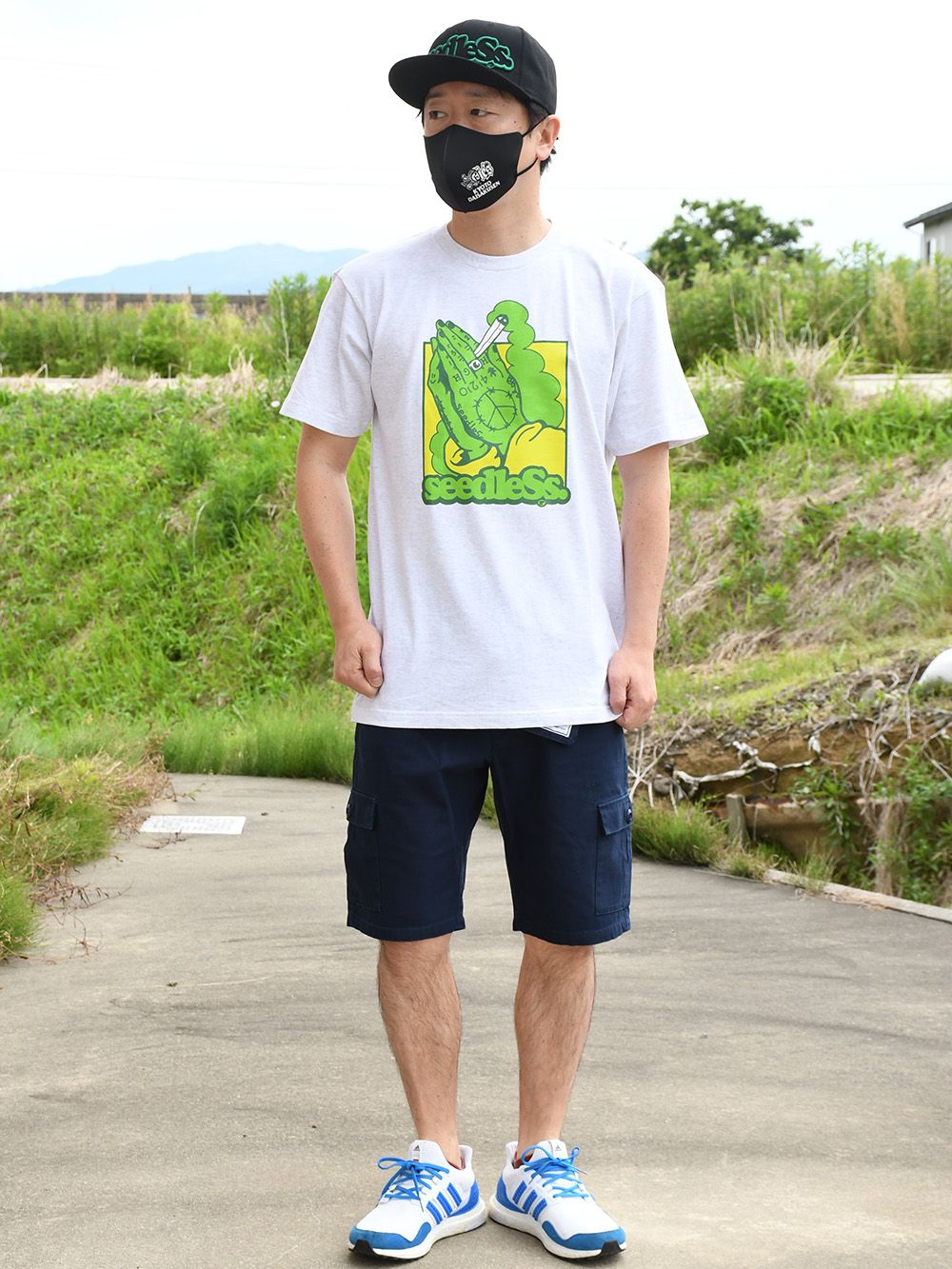 pray smoking hand s/s tee