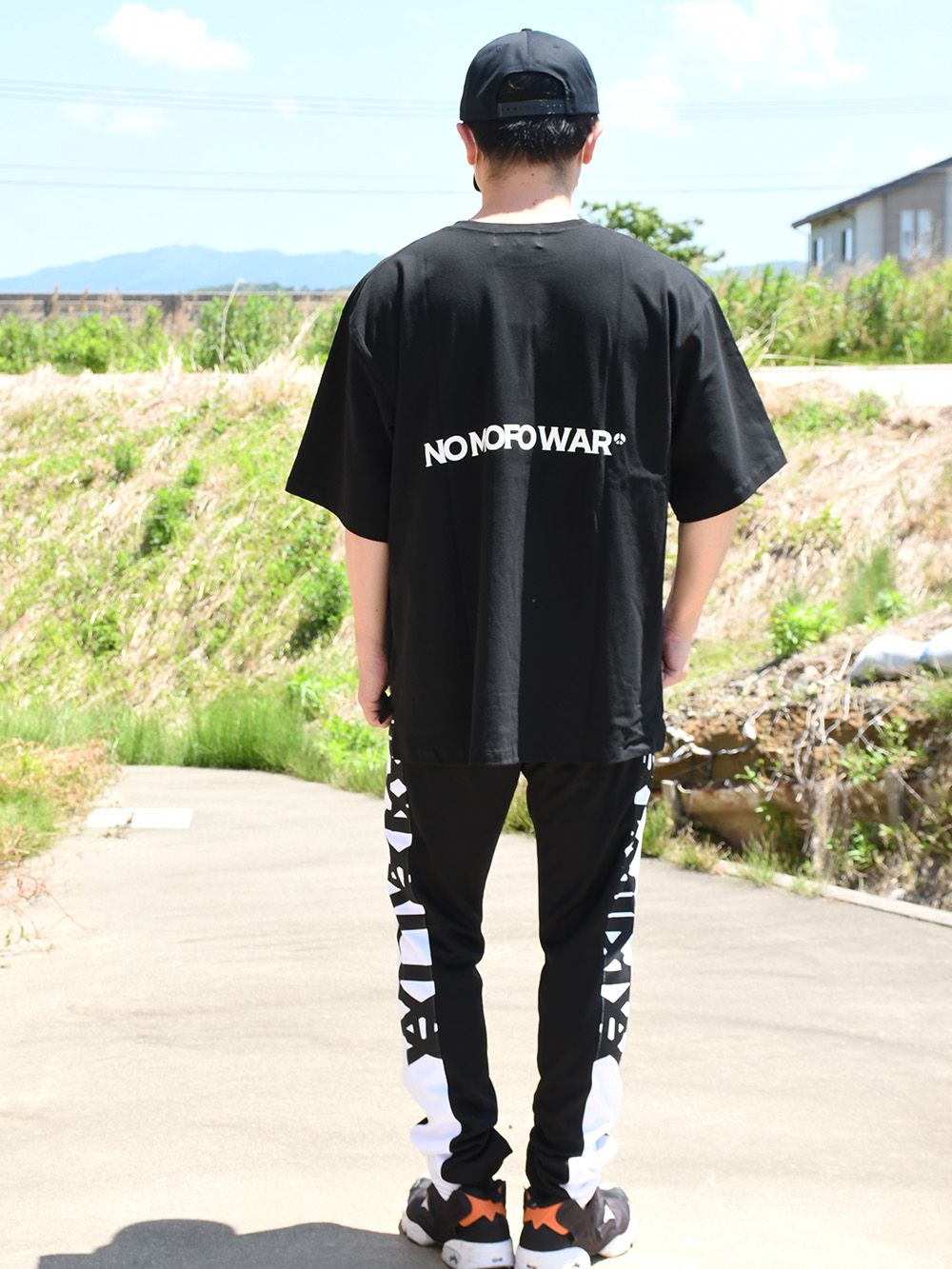 O/E Big silhouette Tee S/S - NO MOFO WAR