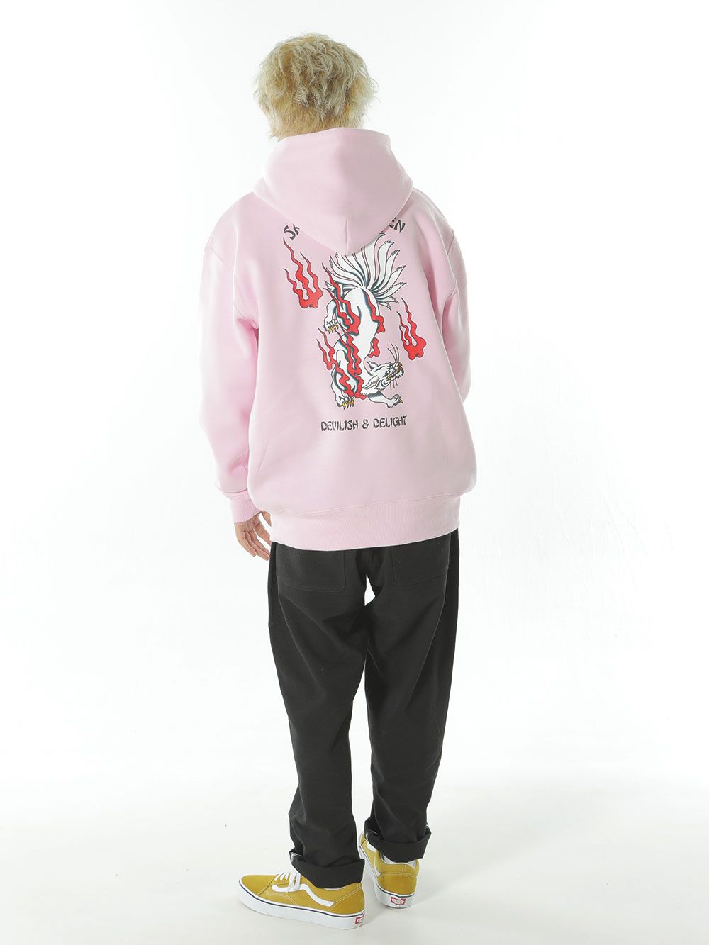 13 TALED FOX HOODIE