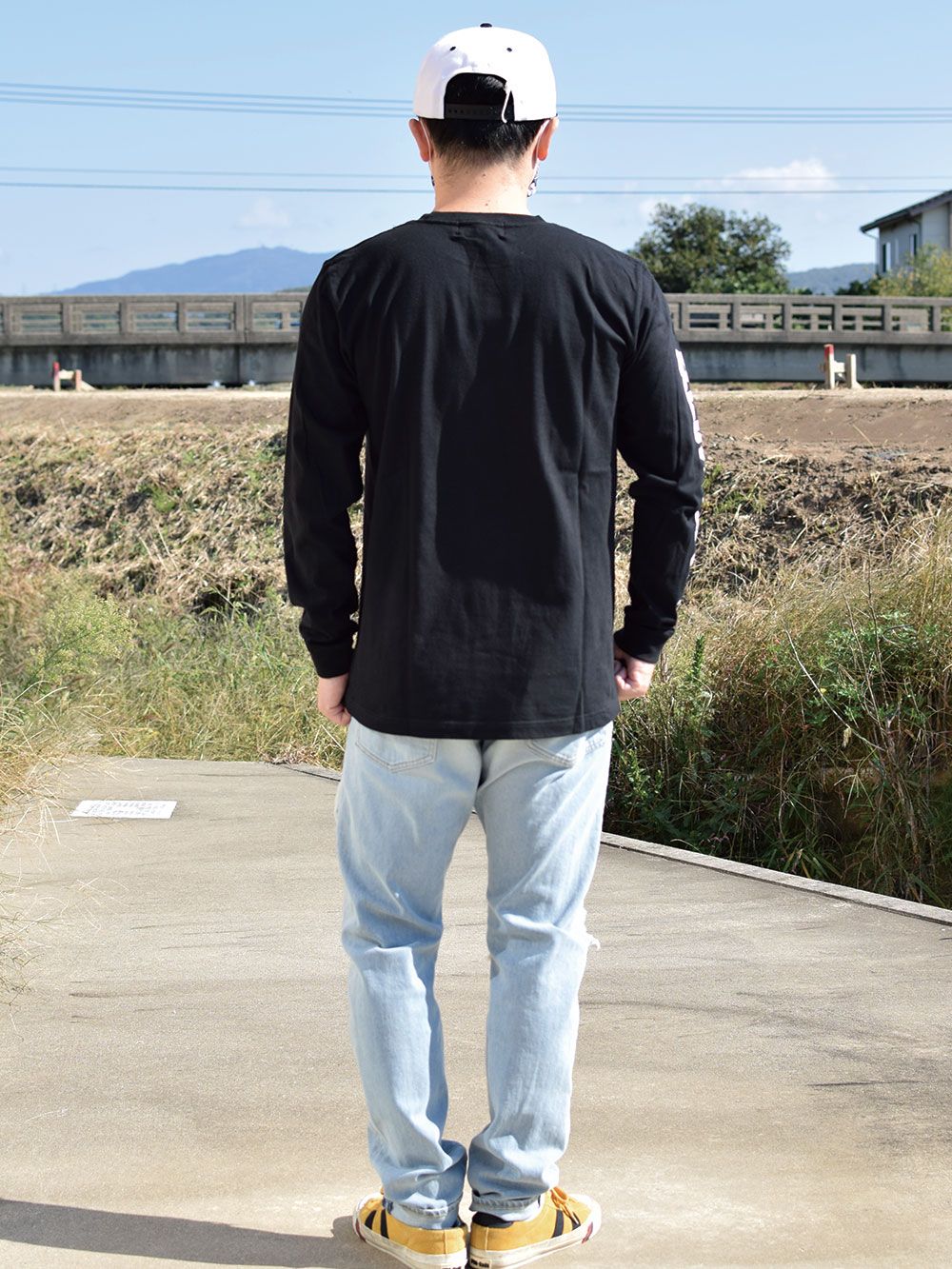 “SWAGGER CLOTHINGS Poster” L/S TEE