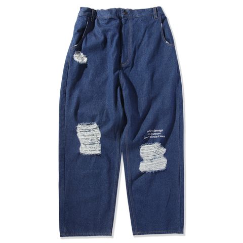 わざとダメージデニムパンツ