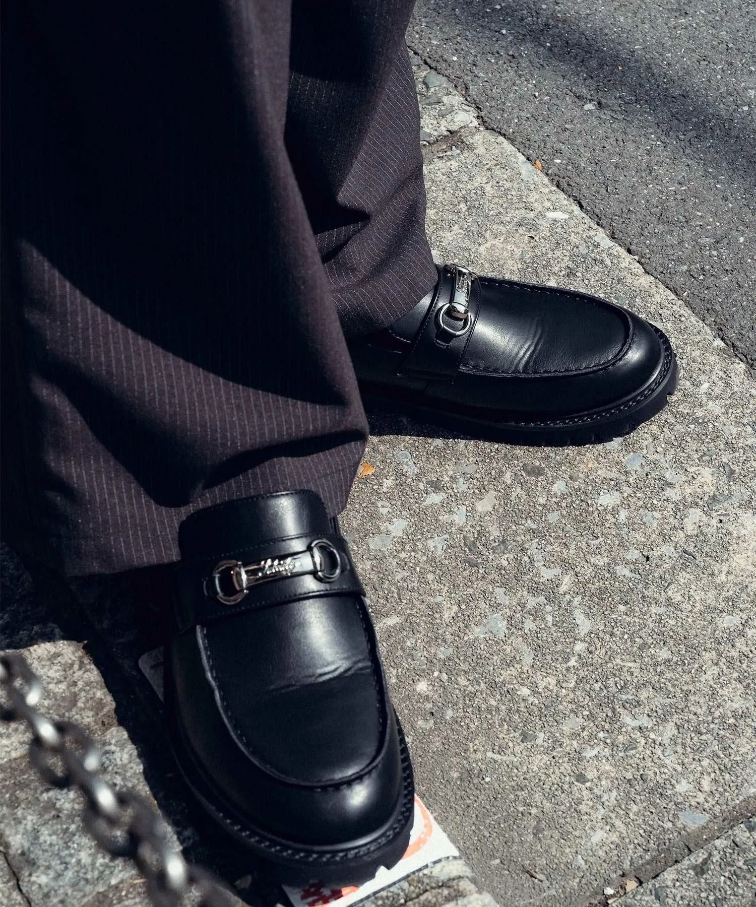 Metal plate loafers