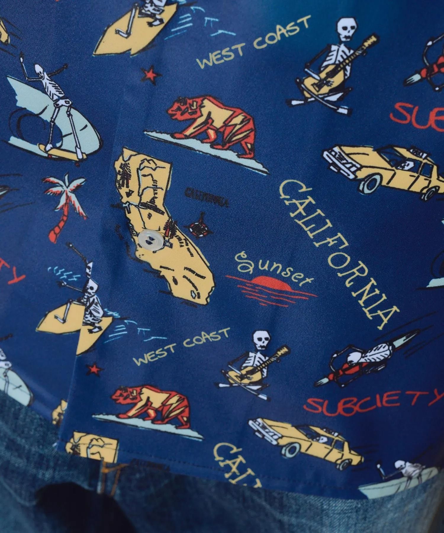 Essential open collar shirt