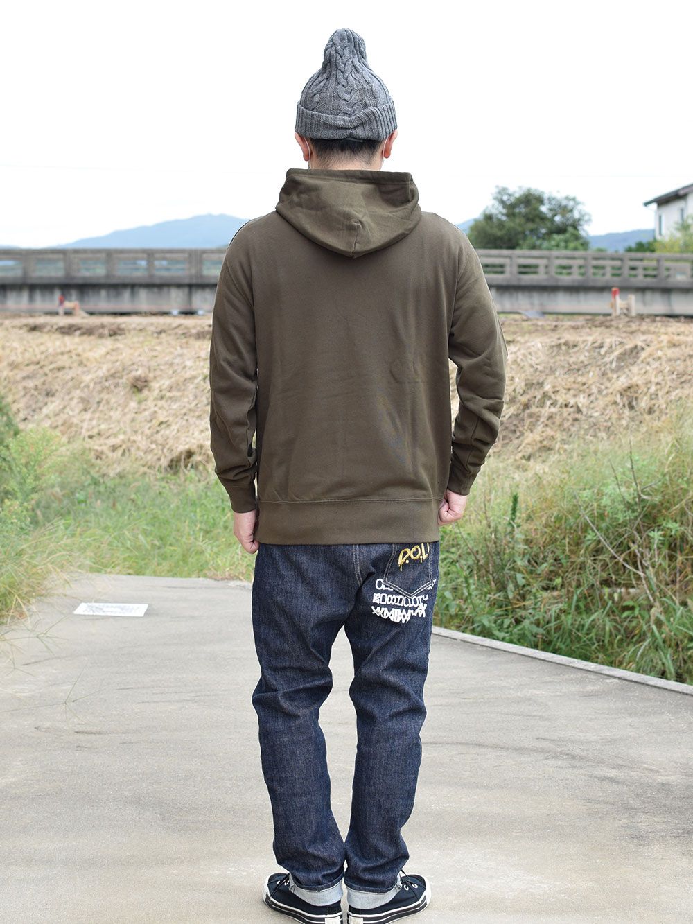 BORING-HOODIE