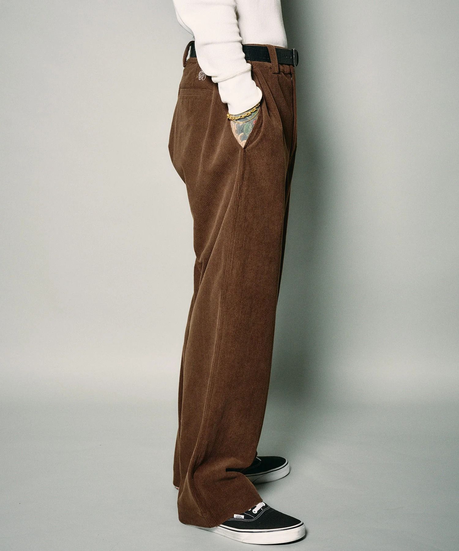 Essential corduroy pants