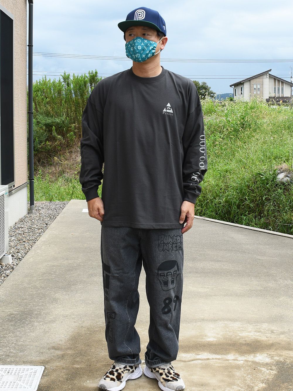 モナイツBIGロンTEE