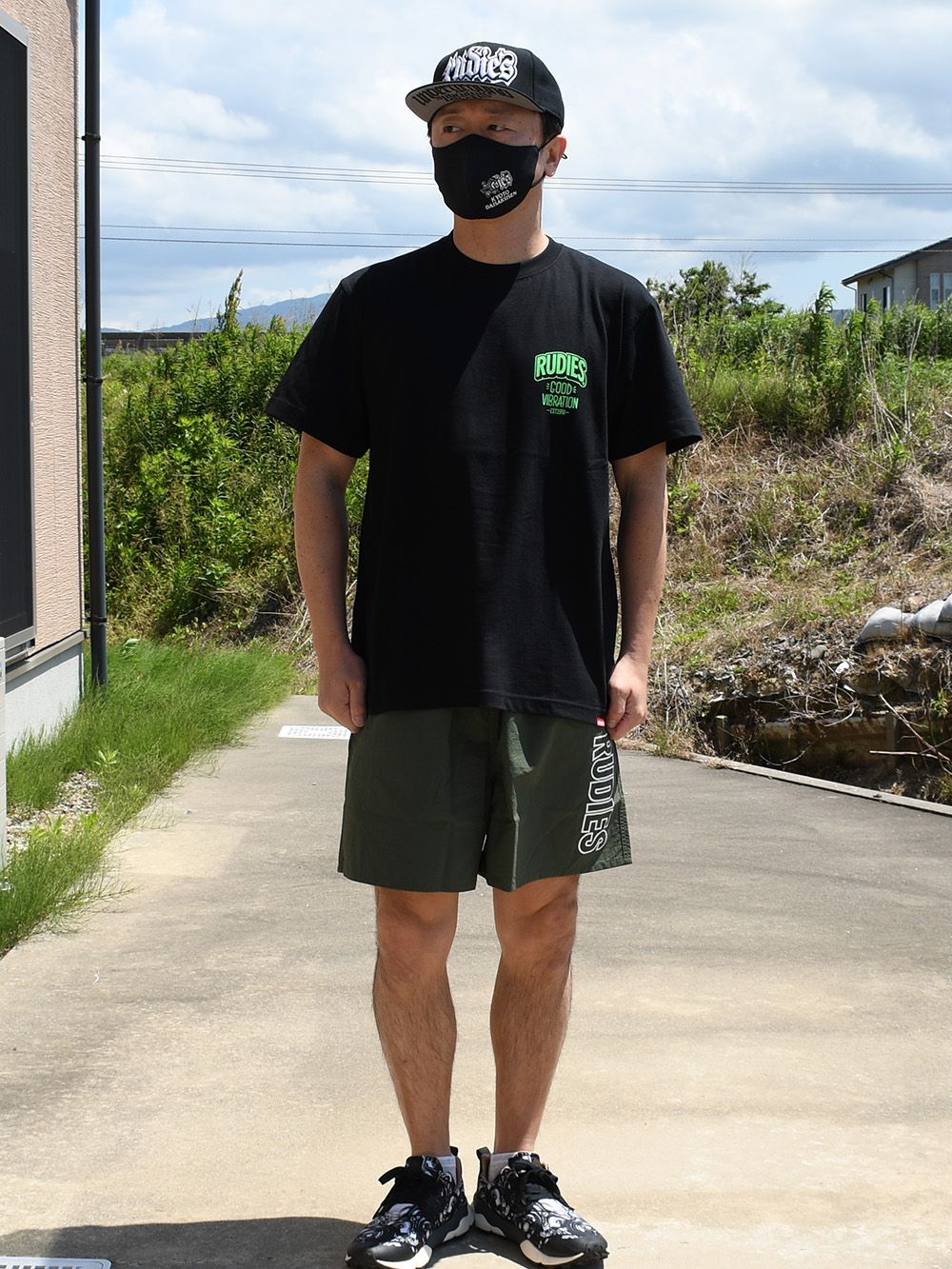 MICROPHONE-TEE