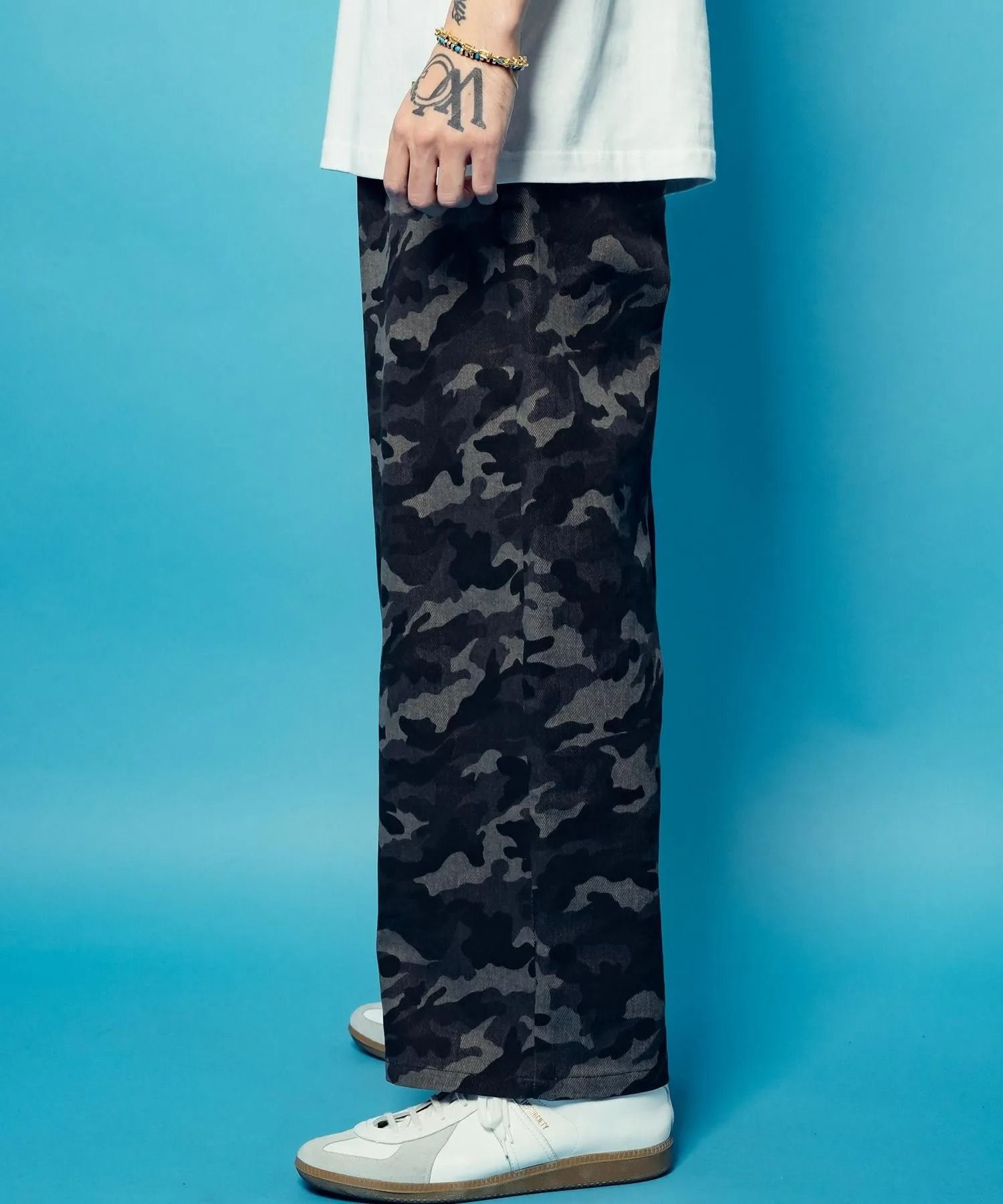 Camouflage baggy pants