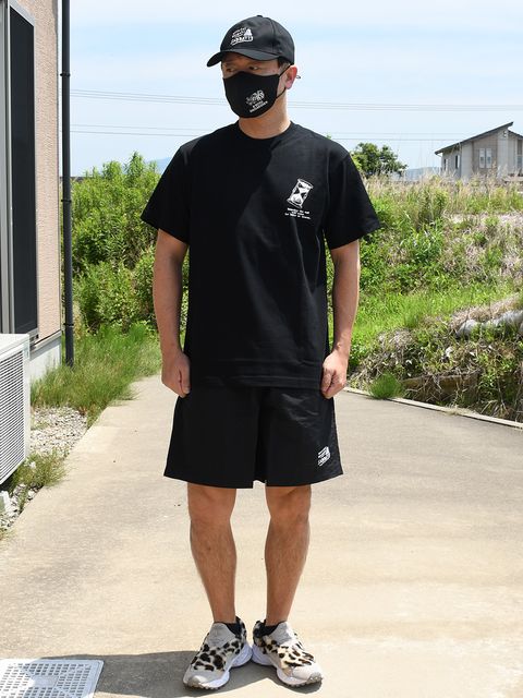 かつての周年Tを彷彿されるグラフィックとカラーリングに胸が熱くなります！