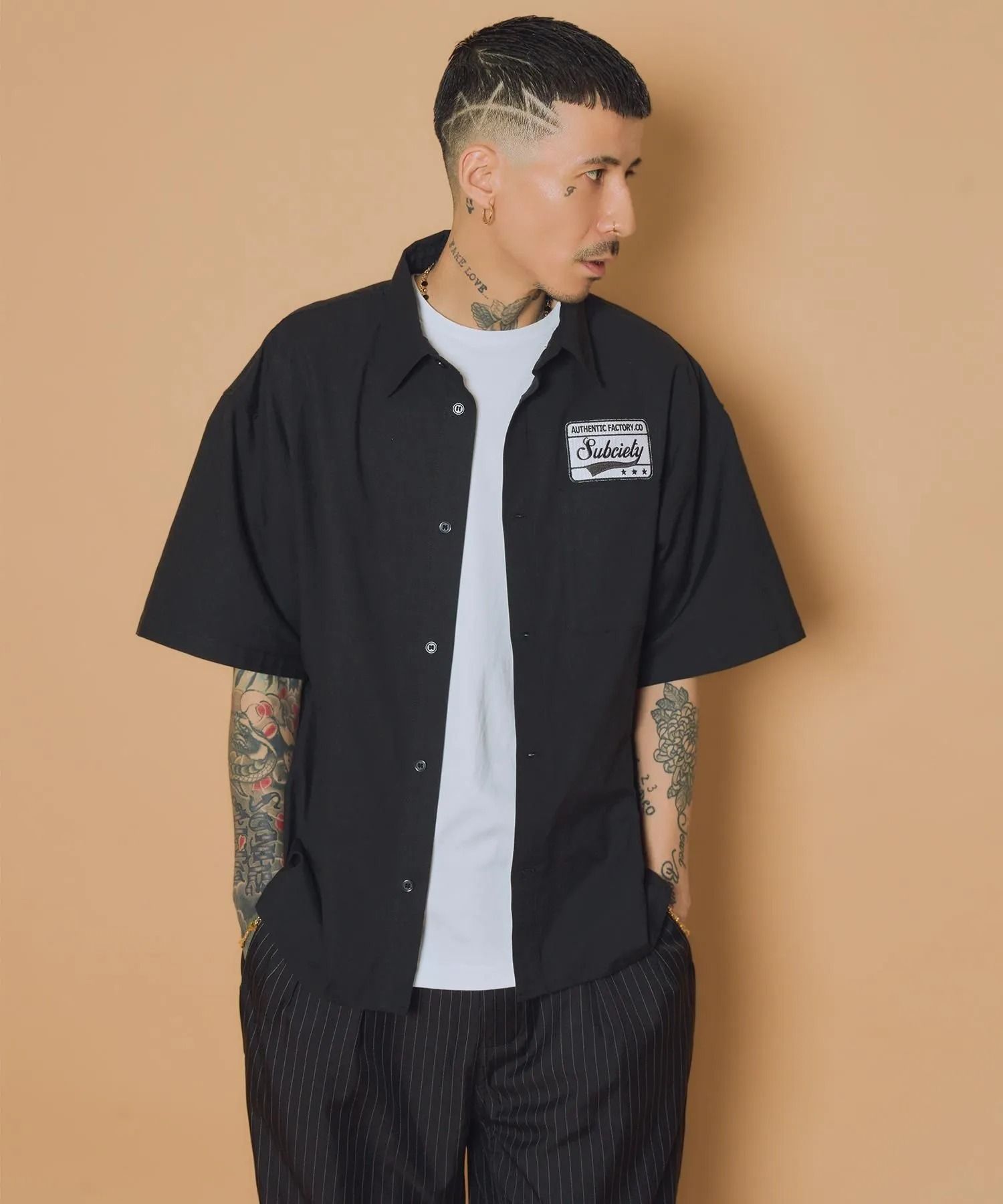 Square tail patch shirt
