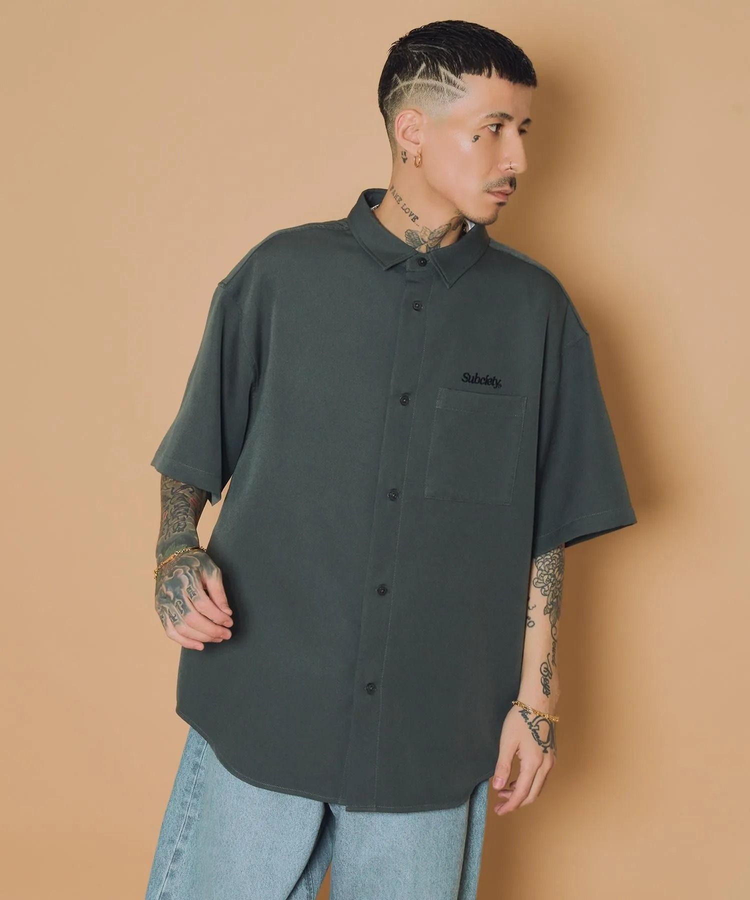 Embroidery oval logo shirt