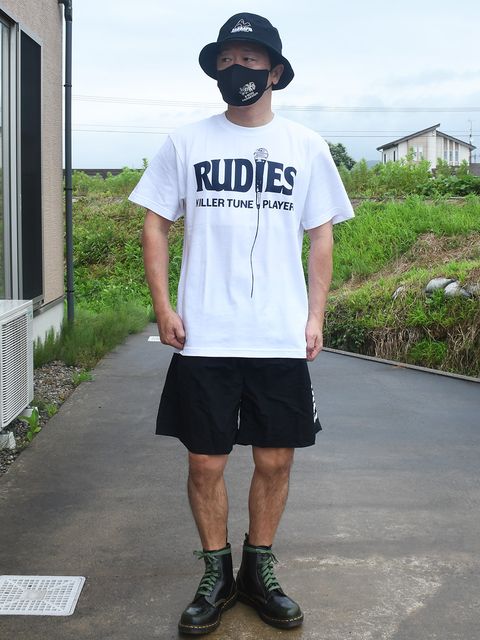 俺はROCKしか聞かない。