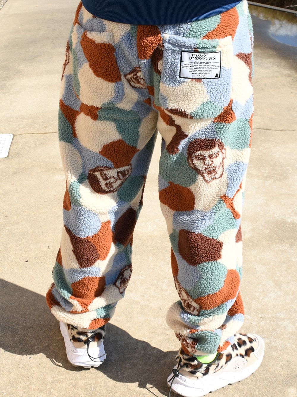 あいつ迷彩ボアフリースパンツ