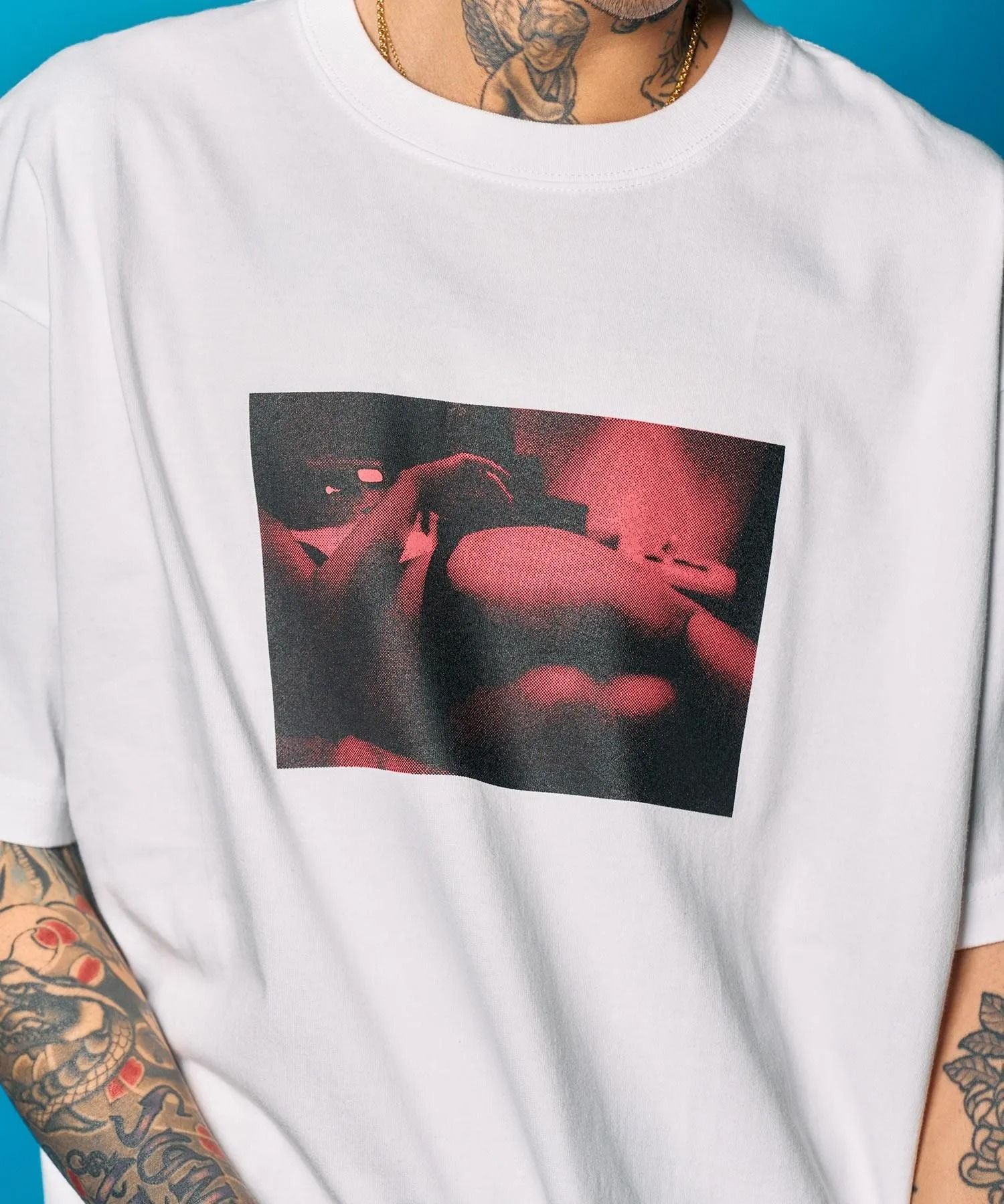 intimate room tee