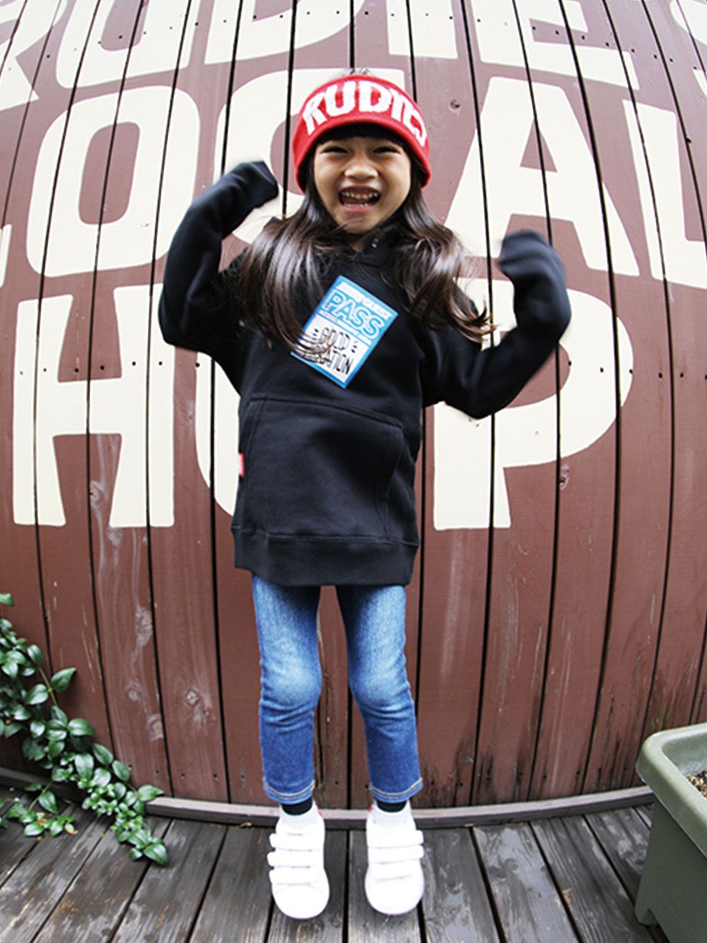 KIDS GUESTPASS HOOD-SWEAT