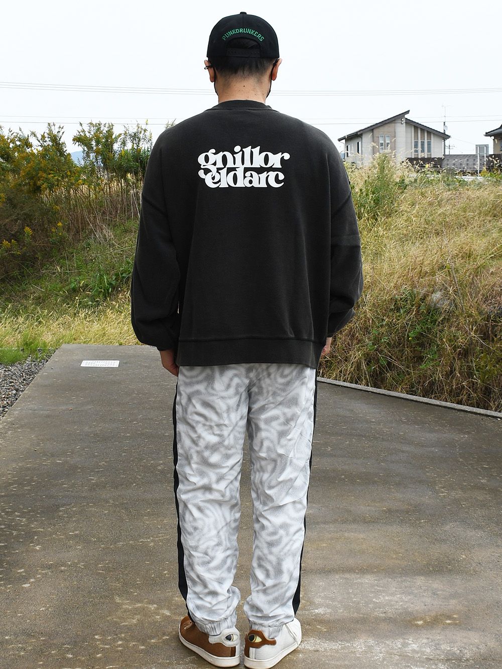 CREAM NERVOUS CREW-NECK