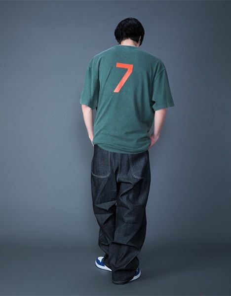 R UNIVERSITY-TEE