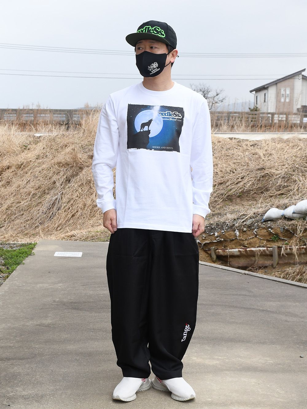 sd WOLF SMOKE & HOWL LS tee