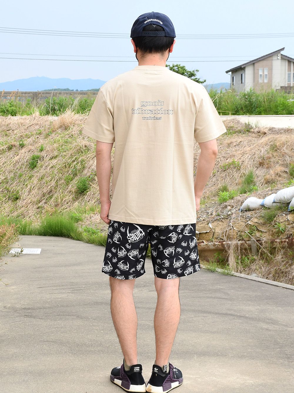 CAPTIVE GOOD VIBRATION-T