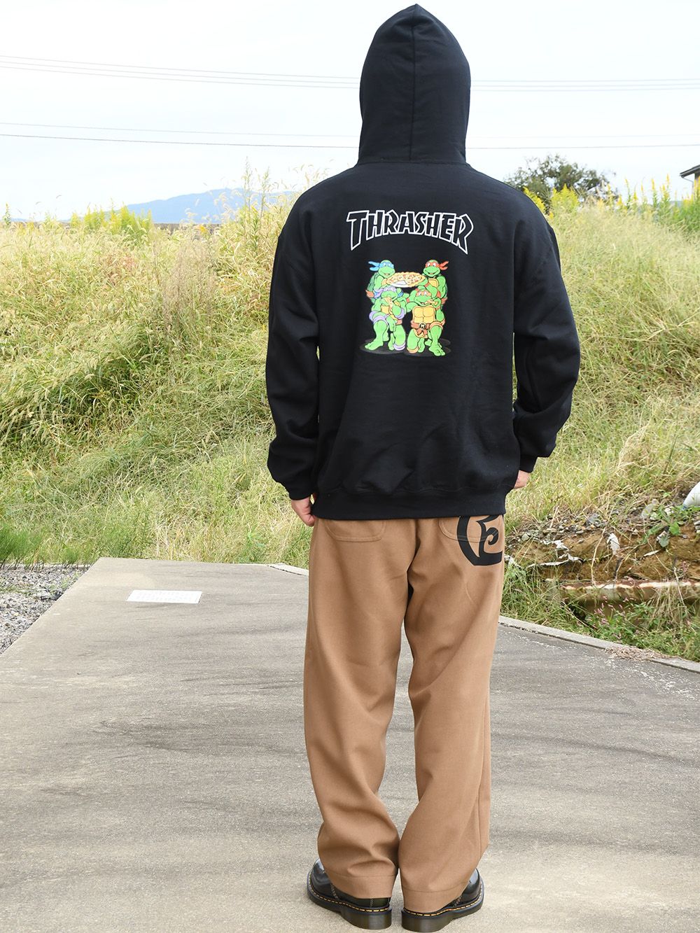 【TEENAGE MUTANT NINJA TURTLES×THRASHER】 HOODIE