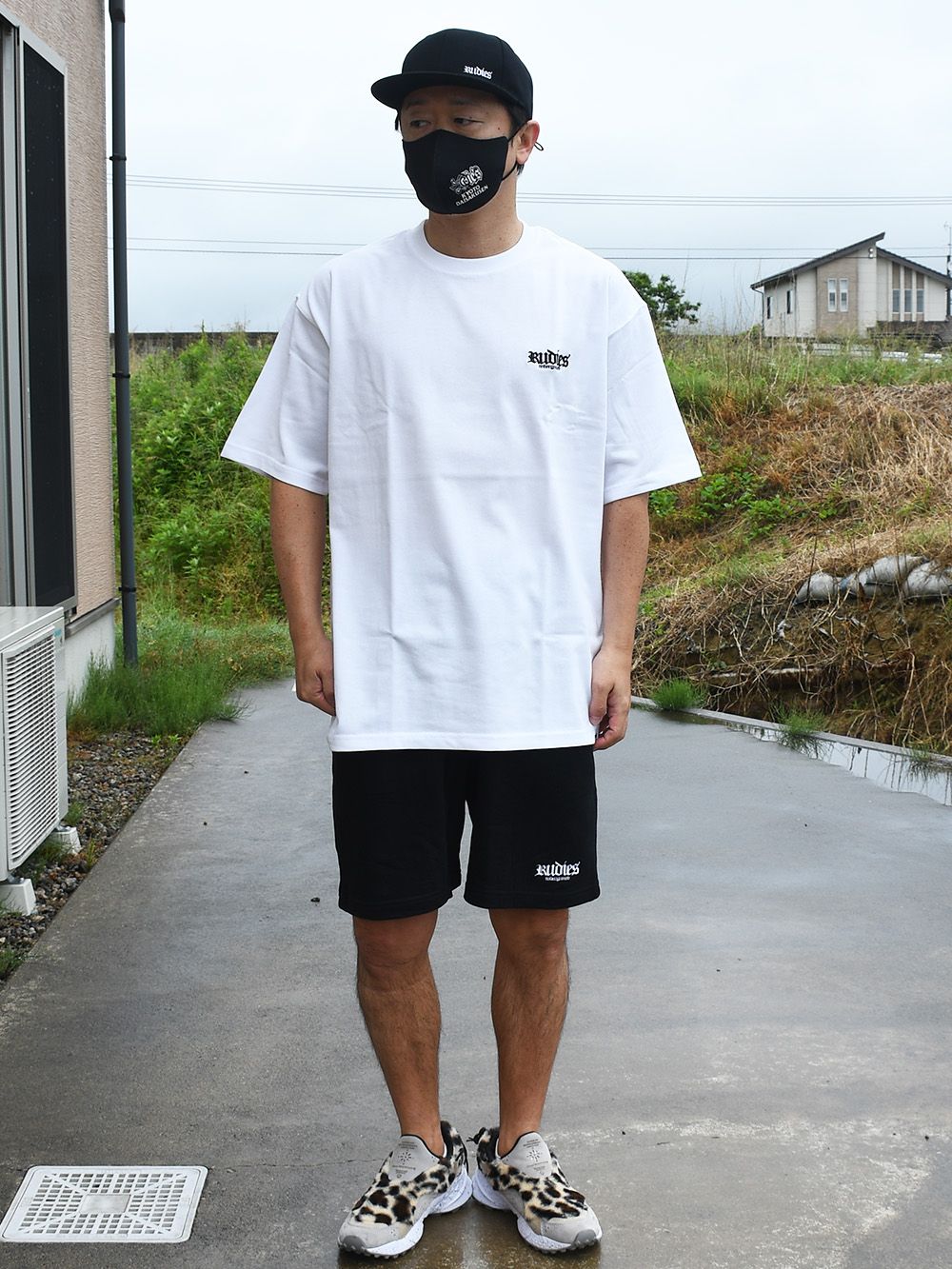 HOOK BIG SILHOUETTE-TEE